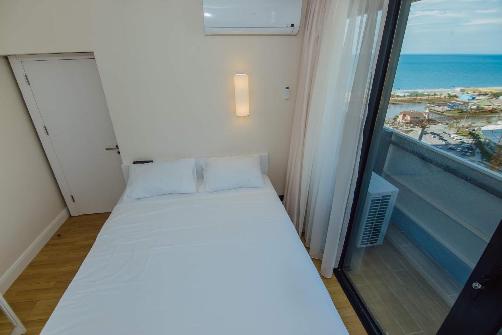 Orbi City Black Sea View Aparthotel Batumi Zewnętrze zdjęcie